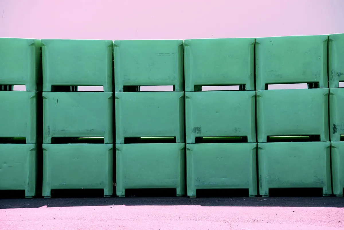 Decluttering vs. Organizing: Which Should You Tackle First?